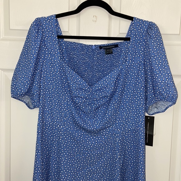 NWT French Connection Chalk Blue Floral Puff Sleeve Smocked Dress Womens Sz 12 - Picture 3 of 9